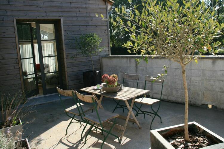 Loft avec terrasse et matériel de jardin pour 4 personnes près de cognac