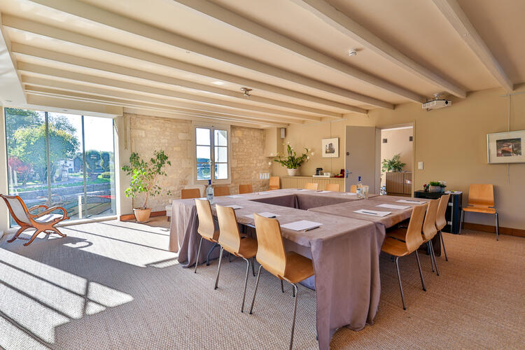 Quai 3 accueil professionnels et particuliers pour des réunions ou rassemblements dans un ancien moulin