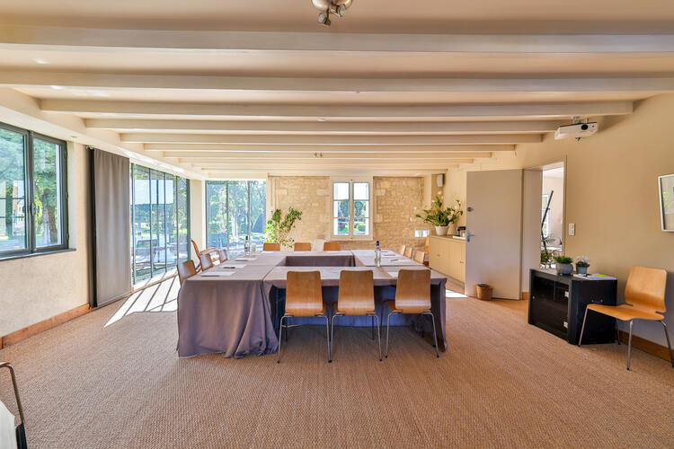 Quai 3 accueil professionnels et particuliers pour des réunions ou rassemblements dans un ancien moulin